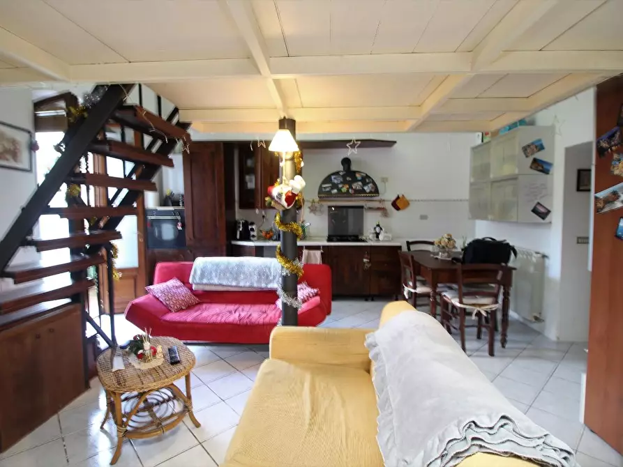 Immagine 7 di Appartamento in vendita  a Siena