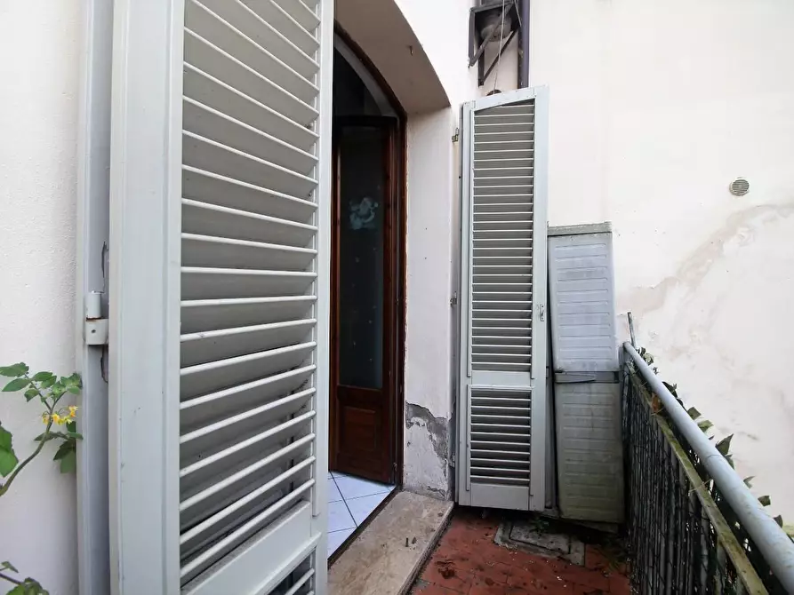 Immagine 4 di Appartamento in vendita  a Siena