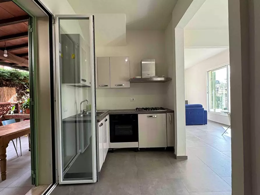 Immagine 15 di Casa bifamiliare in vendita  a Pietrasanta