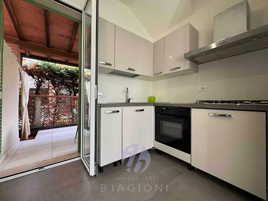 Immagine 14 di Casa bifamiliare in vendita  a Pietrasanta