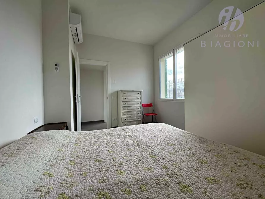 Immagine 26 di Casa bifamiliare in vendita  a Pietrasanta