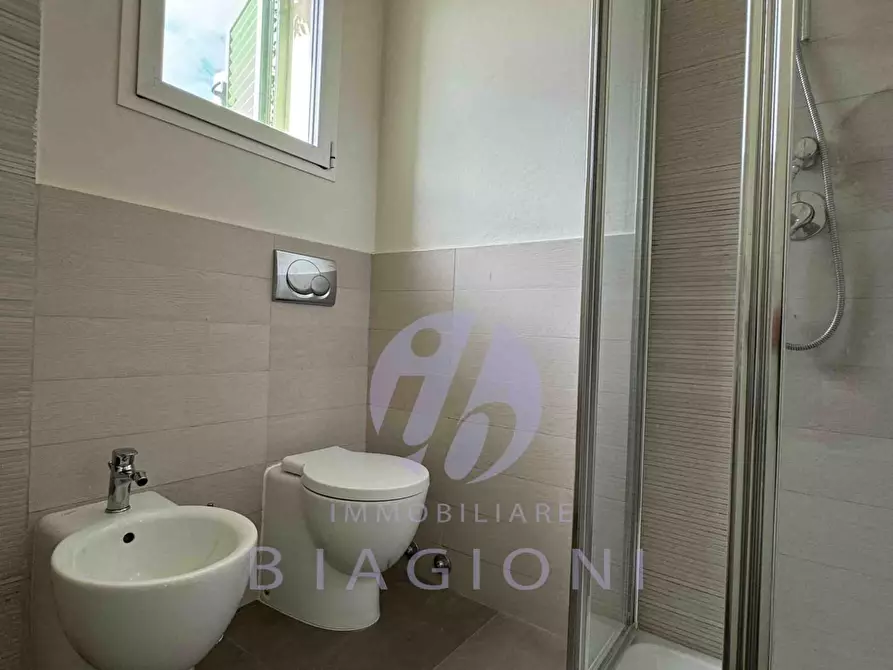 Immagine 19 di Casa bifamiliare in vendita  a Pietrasanta