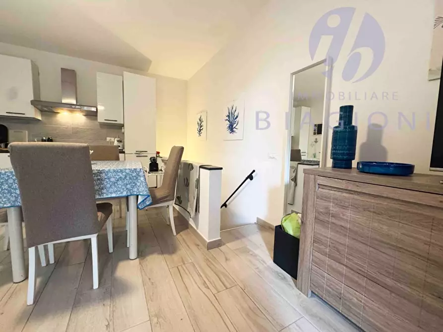 Immagine 13 di Appartamento in vendita  a Pietrasanta