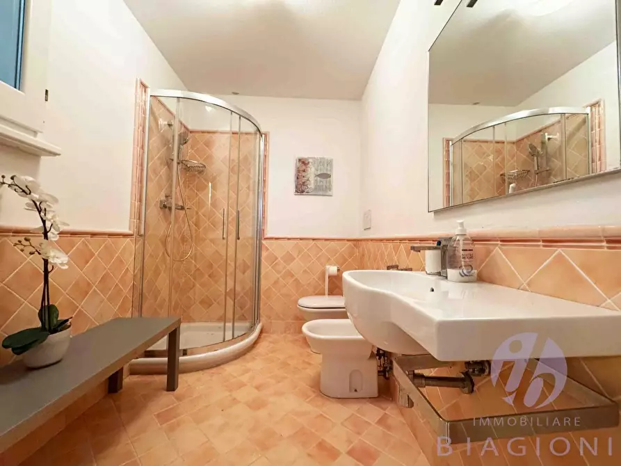 Immagine 46 di Villa in vendita  a Pietrasanta