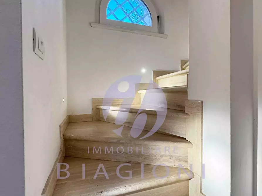 Immagine 13 di Villa in vendita  a Pietrasanta