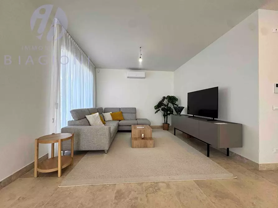 Immagine 32 di Villa in vendita  a Pietrasanta