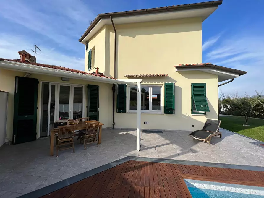 Immagine 2 di Casa bifamiliare in vendita  a Montelupo Fiorentino