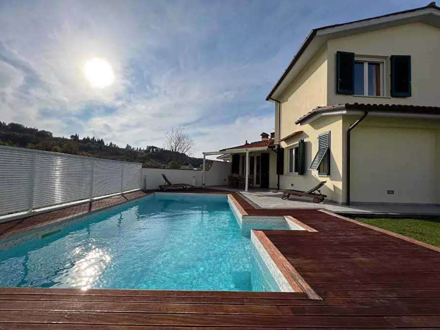 Immagine 1 di Casa bifamiliare in vendita  a Montelupo Fiorentino