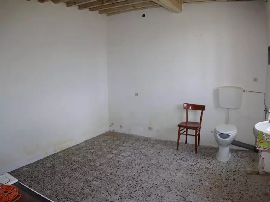 Immagine 20 di Casa indipendente in vendita  a Lucca