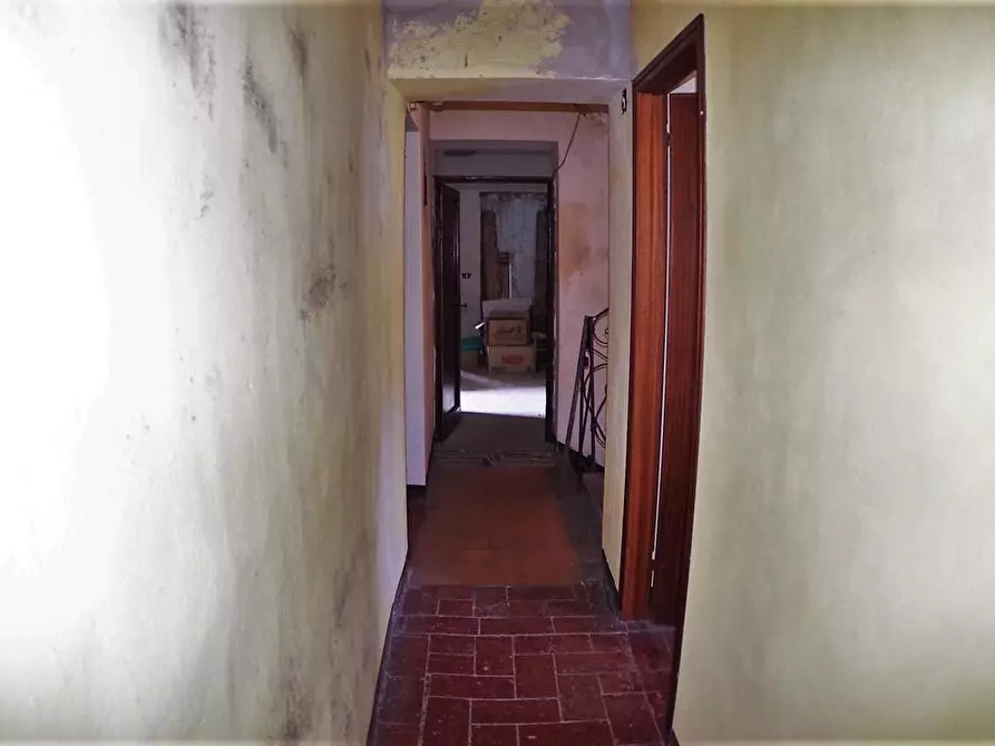Immagine 33 di Casa indipendente in vendita  a Lucca
