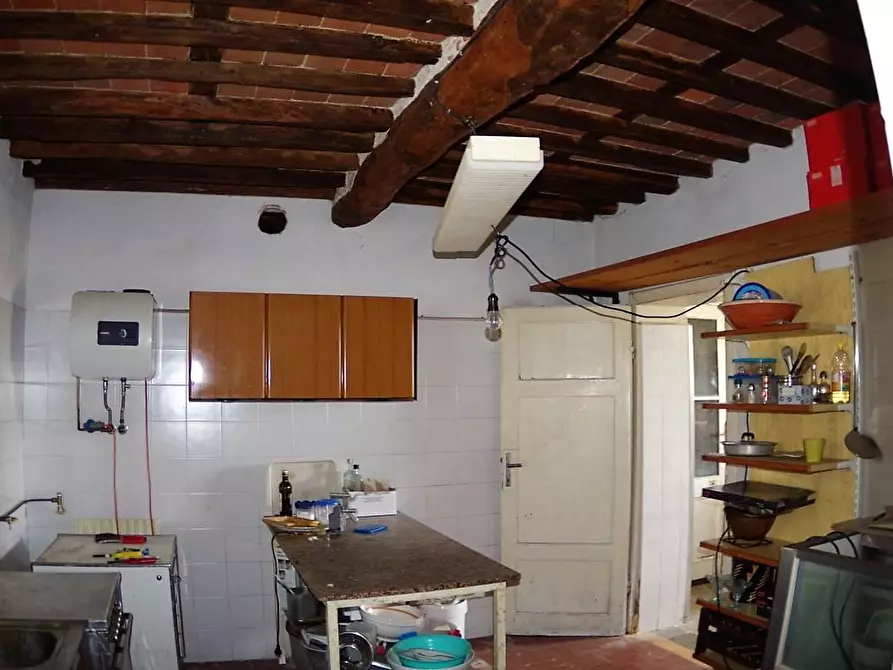 Immagine 22 di Casa indipendente in vendita  a Lucca