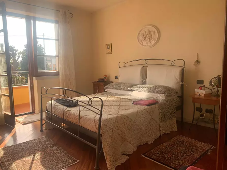 Immagine 9 di Casa bifamiliare in vendita  a Carrara