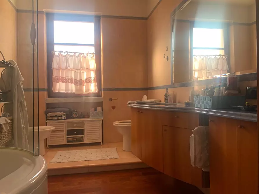 Immagine 15 di Casa bifamiliare in vendita  a Carrara