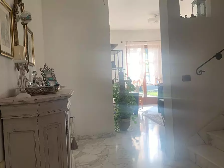 Immagine 6 di Casa bifamiliare in vendita  a Carrara