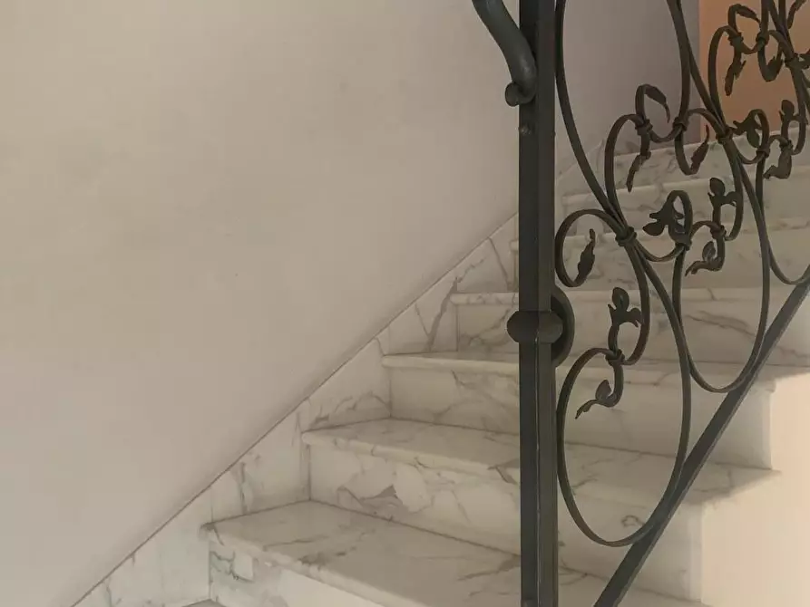 Immagine 7 di Casa bifamiliare in vendita  a Carrara
