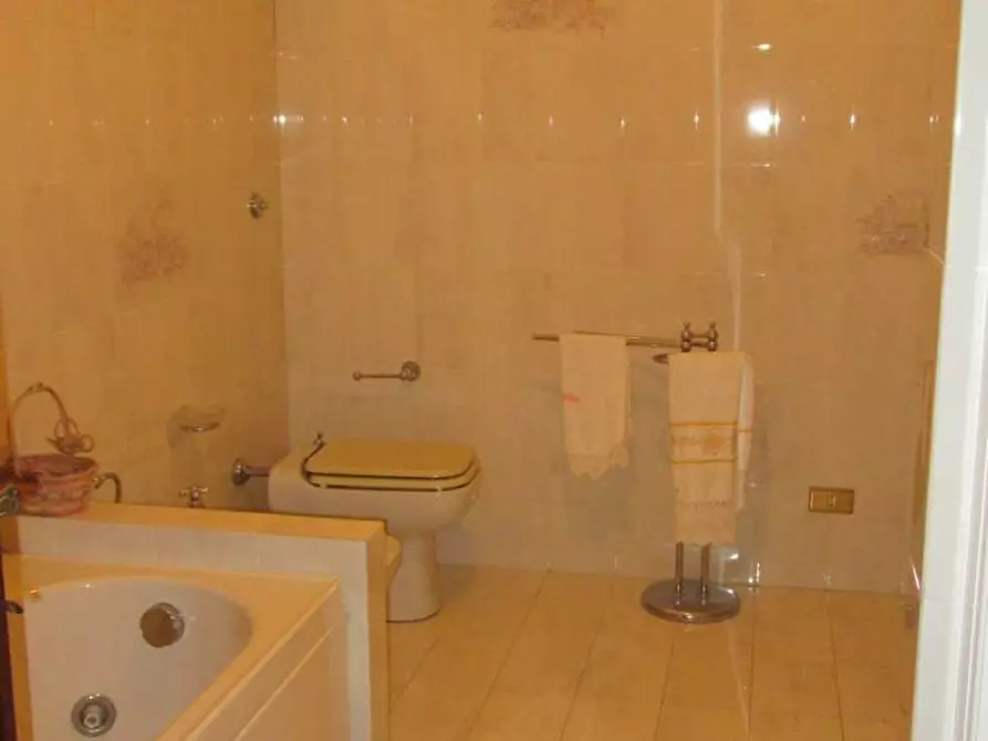 Immagine 43 di Terratetto in vendita  a Capannori