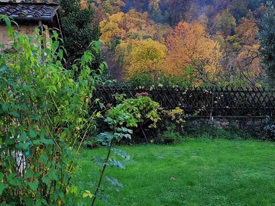 Immagine 44 di Rustico / casale in vendita  a Lucca