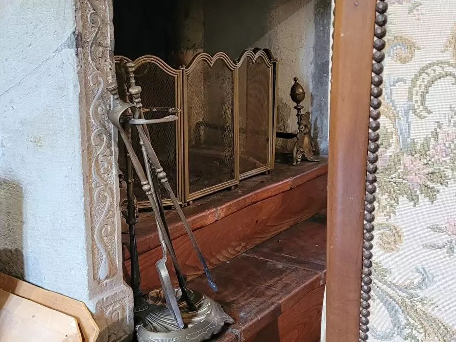 Immagine 6 di Rustico / casale in vendita  a Lucca