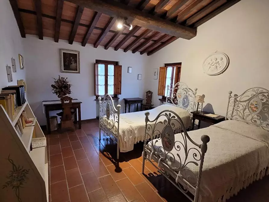Immagine 24 di Rustico / casale in vendita  a Lucca