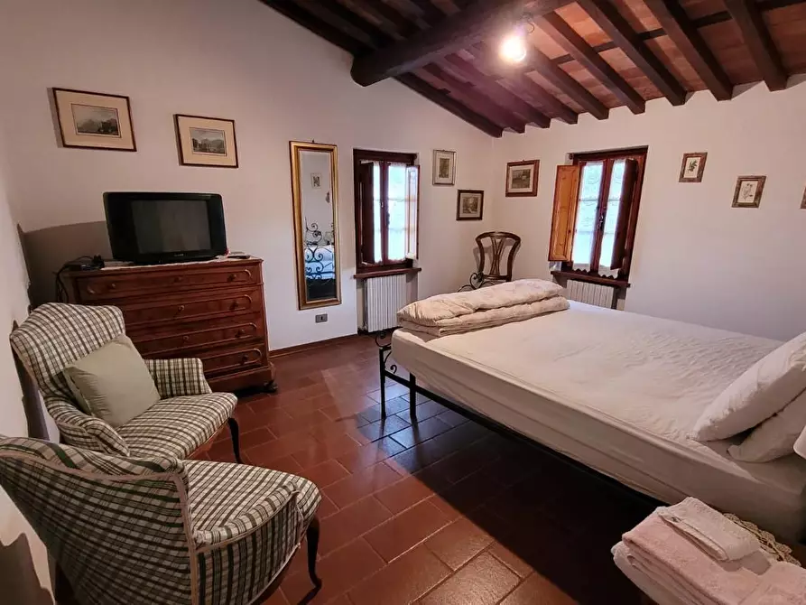 Immagine 22 di Rustico / casale in vendita  a Lucca