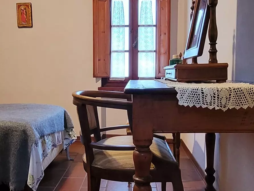 Immagine 19 di Rustico / casale in vendita  a Lucca