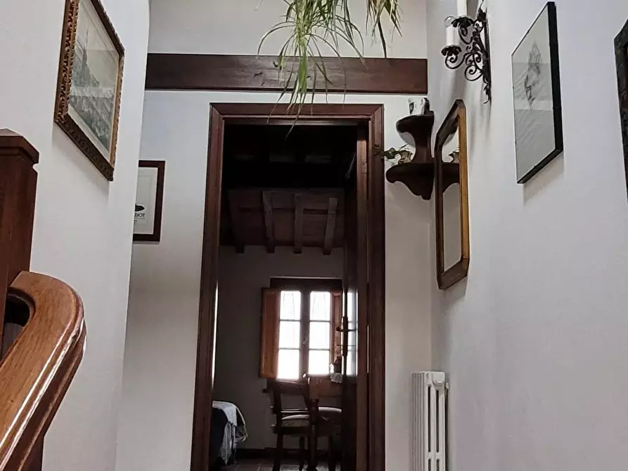 Immagine 17 di Rustico / casale in vendita  a Lucca