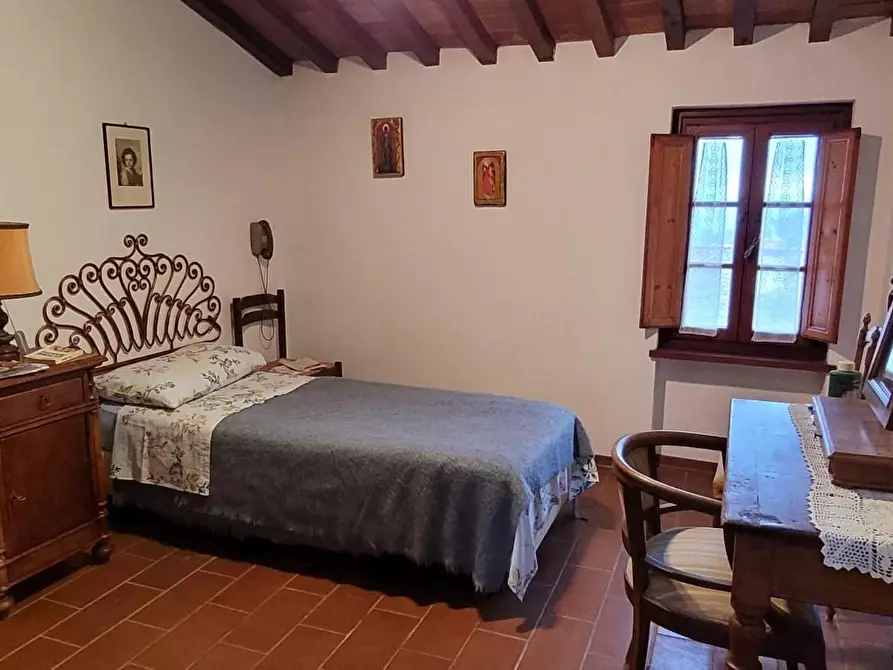 Immagine 18 di Rustico / casale in vendita  a Lucca