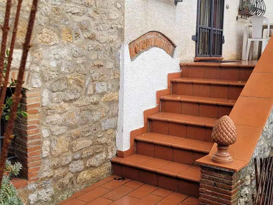 Immagine 59 di Rustico / casale in vendita  a Lucca