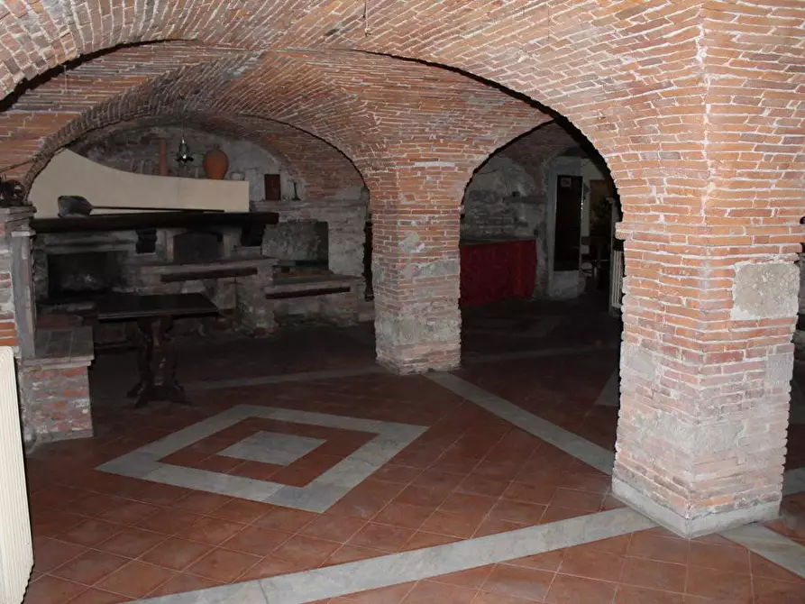 Immagine 6 di Appartamento in vendita  a Lucca