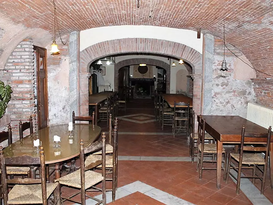 Immagine 4 di Appartamento in vendita  a Lucca