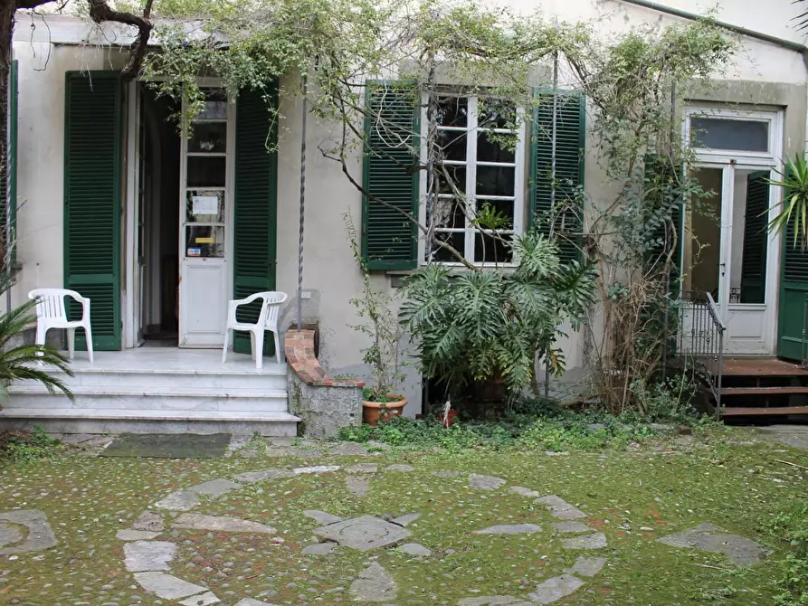 Immagine 3 di Appartamento in vendita  a Lucca