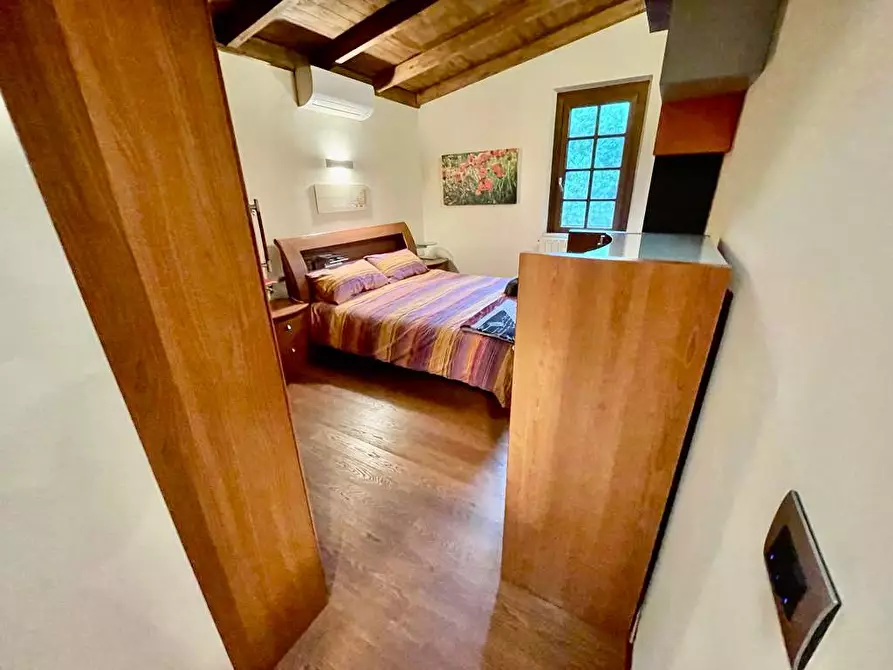 Immagine 6 di Appartamento in vendita  a Massa