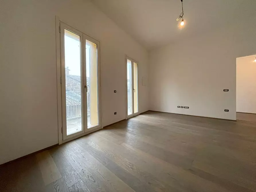 Immagine 7 di Mansarda in vendita  a Siena