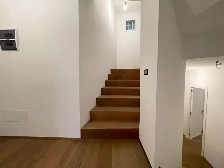 Immagine 5 di Mansarda in vendita  a Siena