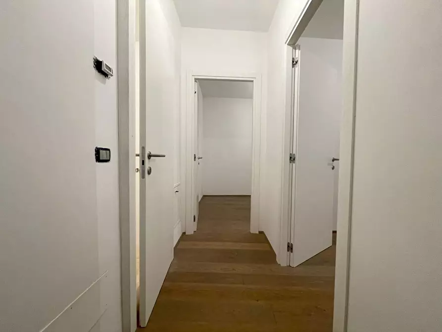 Immagine 11 di Mansarda in vendita  a Siena