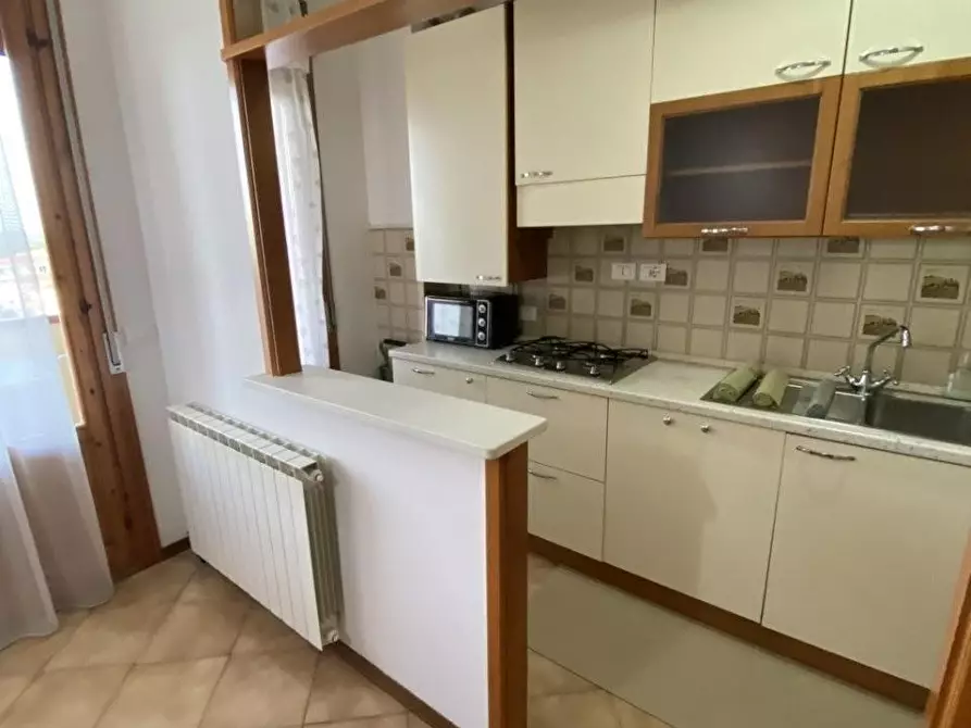 Immagine 5 di Appartamento in vendita  a Cecina