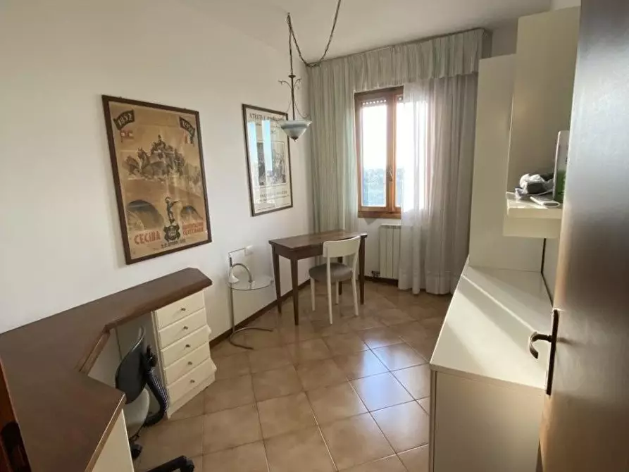 Immagine 9 di Appartamento in vendita  a Cecina