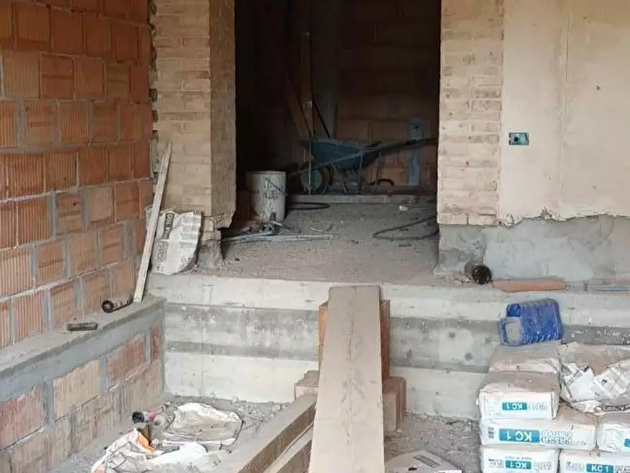 Immagine 7 di Rustico / casale in vendita  a Fauglia