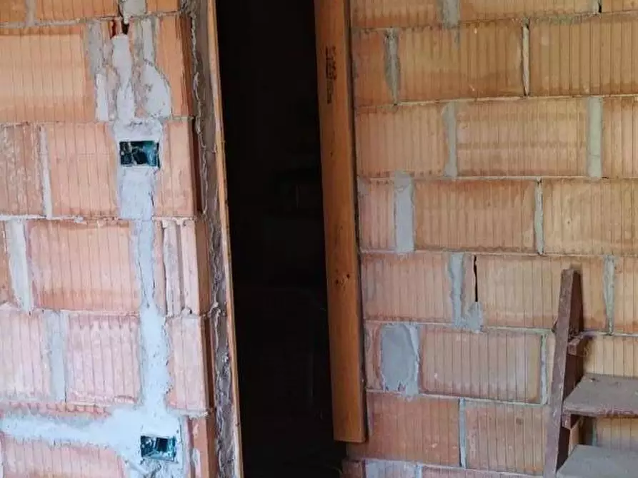 Immagine 4 di Rustico / casale in vendita  a Fauglia