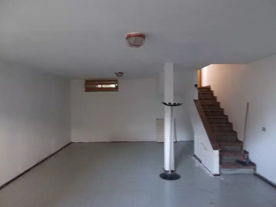 Immagine 7 di Villetta a schiera in vendita  a Pietrasanta