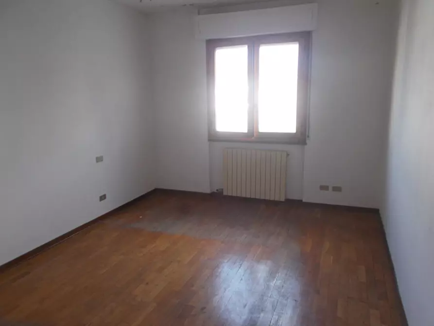 Immagine 8 di Villetta a schiera in vendita  a Pietrasanta