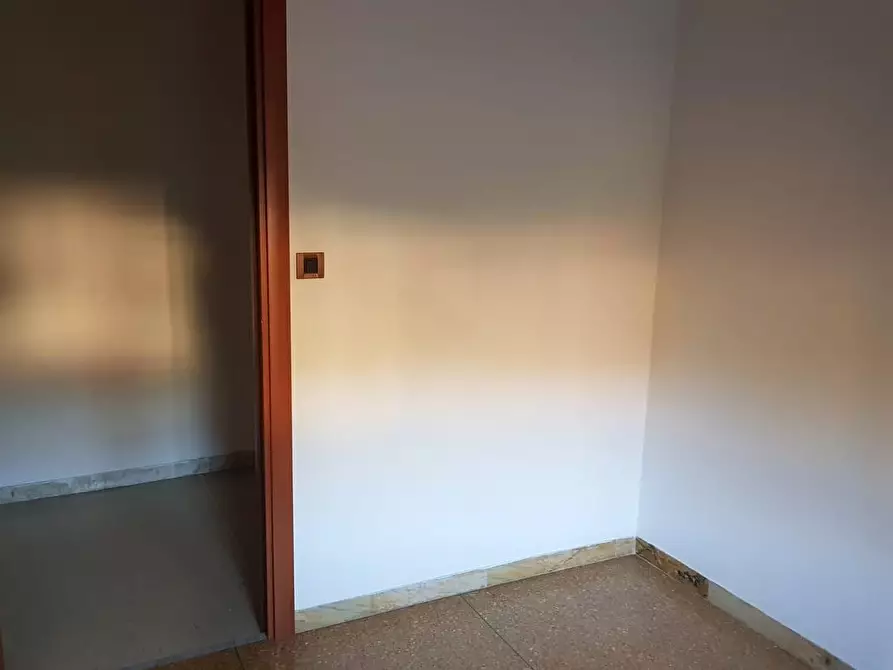 Immagine 11 di Appartamento in vendita  a Massa