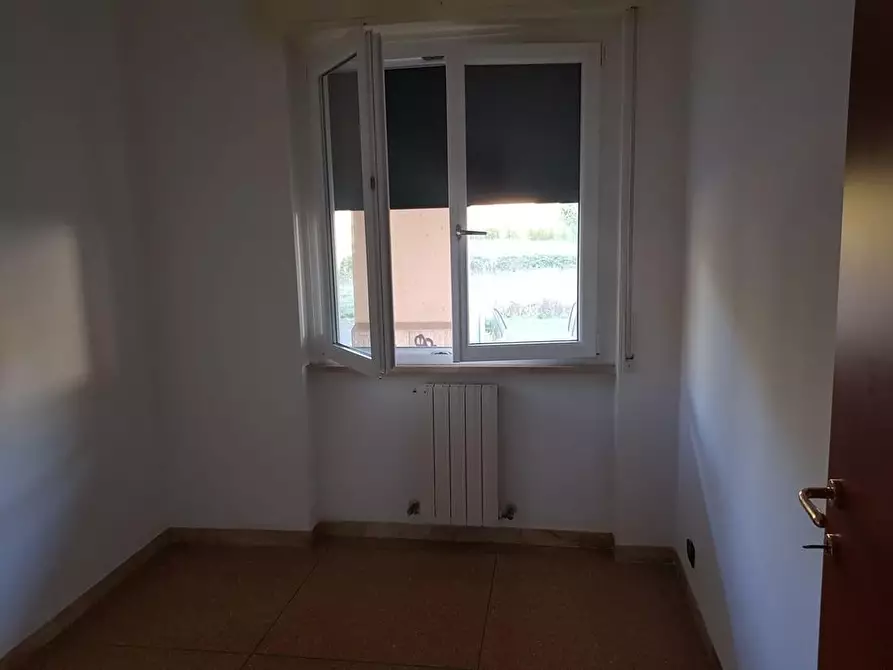 Immagine 10 di Appartamento in vendita  a Massa