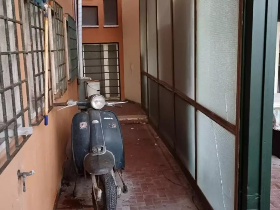 Immagine 18 di Appartamento in vendita  a Massa