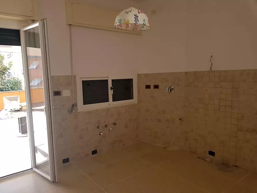 Immagine 5 di Appartamento in vendita  a Massa