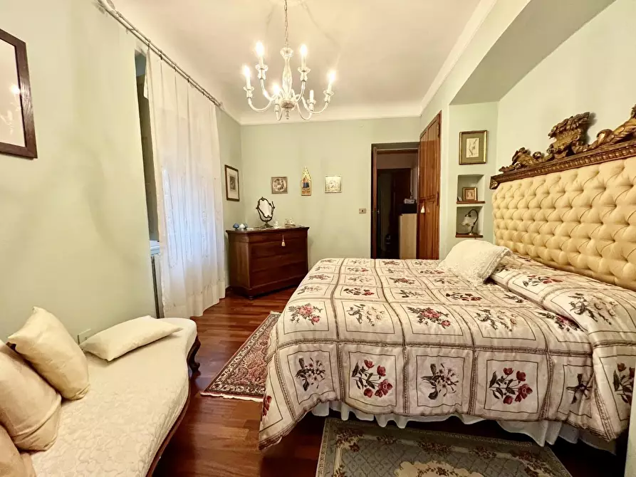 Immagine 20 di Villa in vendita  a Capannori