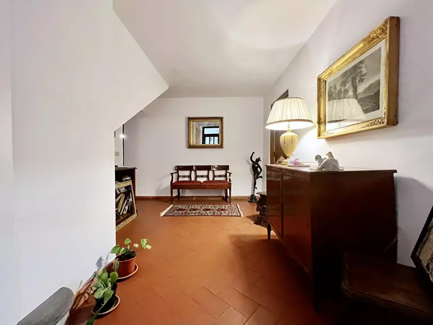 Immagine 31 di Villa in vendita  a Capannori