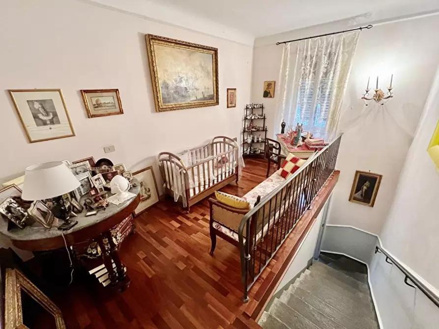 Immagine 25 di Villa in vendita  a Capannori