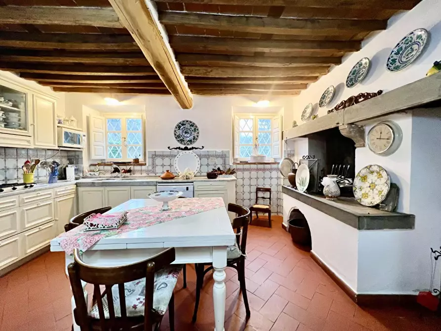 Immagine 44 di Villa in vendita  a Capannori