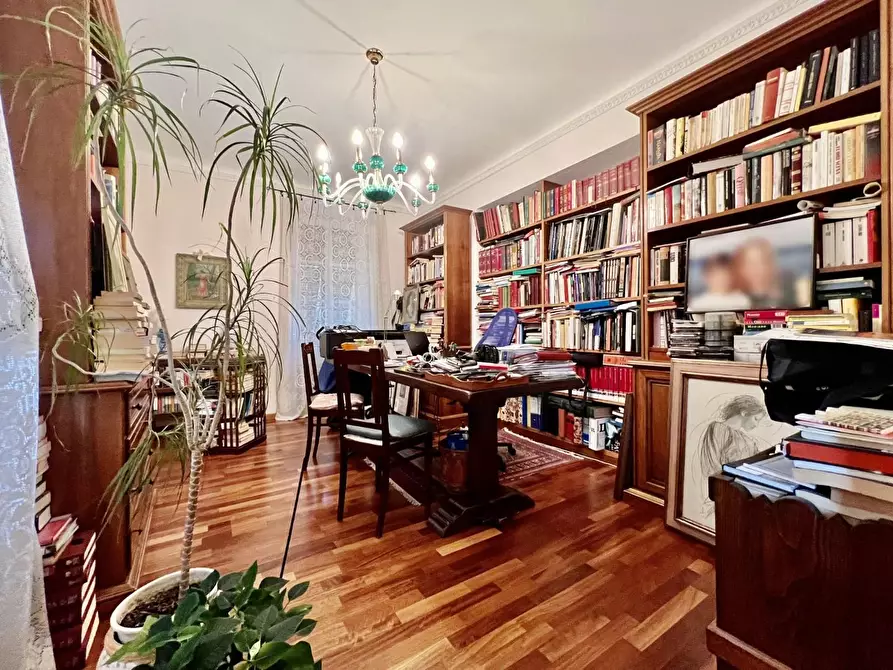 Immagine 24 di Villa in vendita  a Capannori